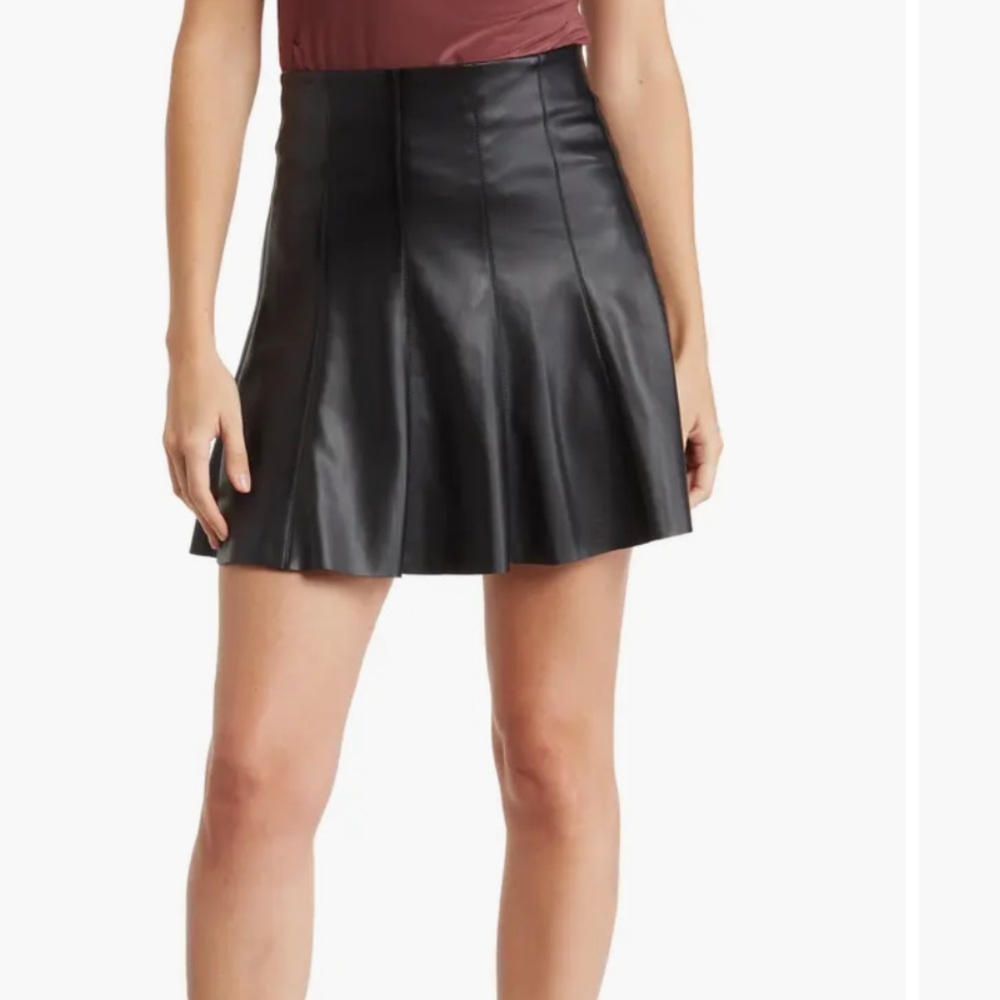 Pleated faux leather skirt